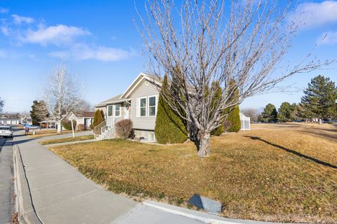 Tiny photo for 4571 S STONEWOOD DR, West Valley City, UT 84119 (MLS # 2135567)