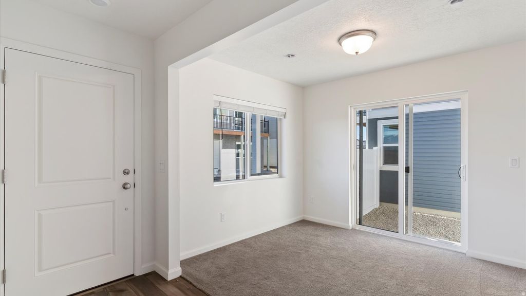 Photo of 137 N GREEN RIVER RD, Saratoga Springs, UT 84045 (MLS # 2153143)