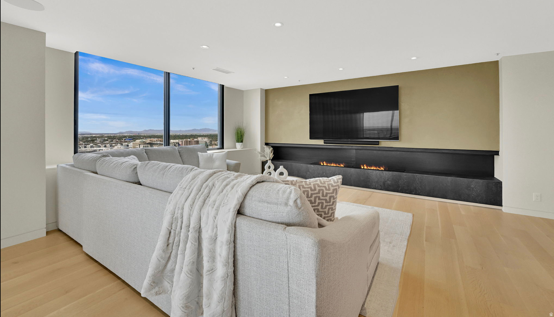 AMERICAN TOWERS - Residential