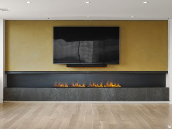 AMERICAN TOWERS - Residential