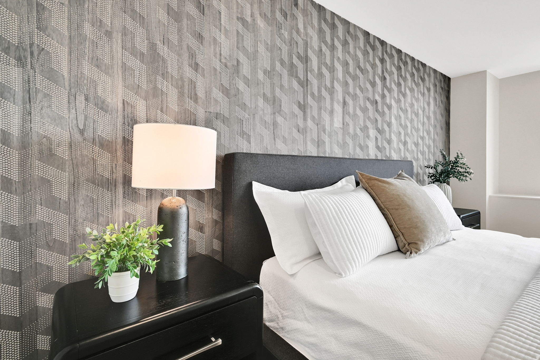 AMERICAN TOWERS - Residential