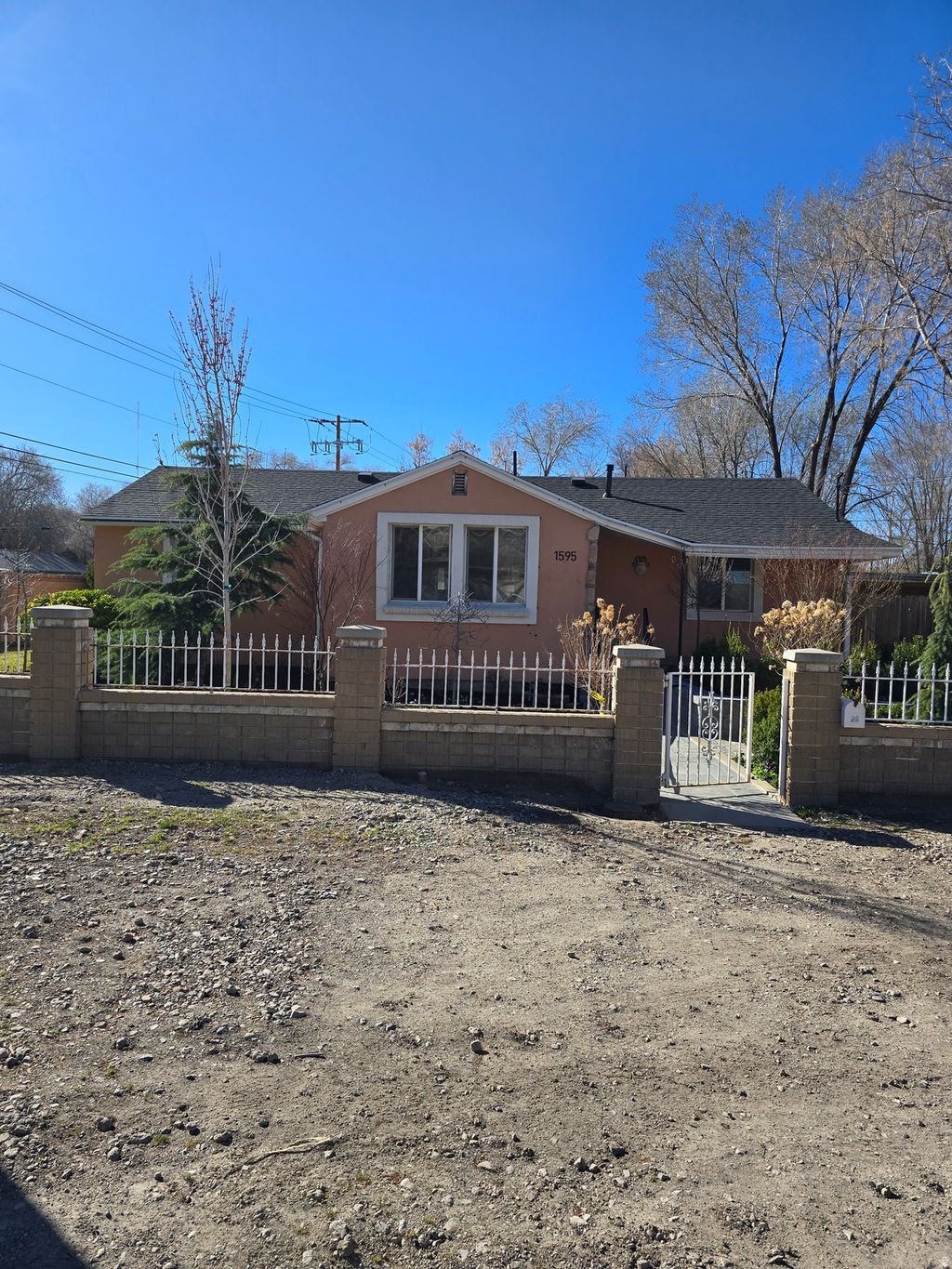 Photo of 1595 W WARNOCK AVE, Salt Lake City, UT 84119 (MLS # 2144399)