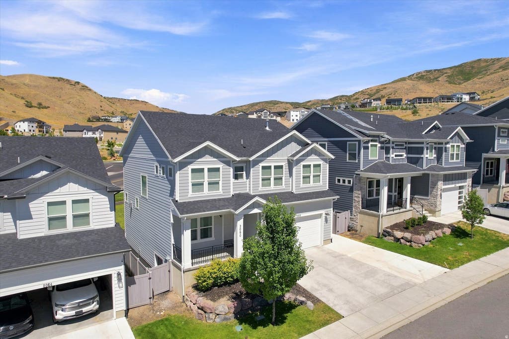Photo of 2050 W MARBLE FOX CIR, Lehi, UT 84048 (MLS # 2179209)