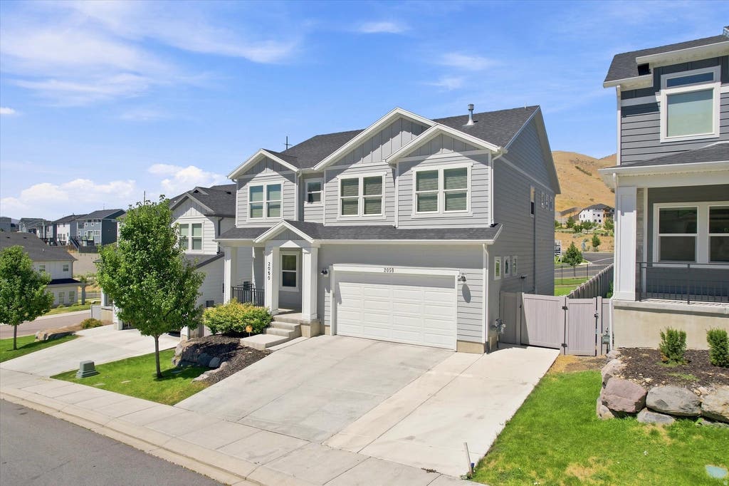 Photo of 2050 W MARBLE FOX CIR, Lehi, UT 84048 (MLS # 2179209)