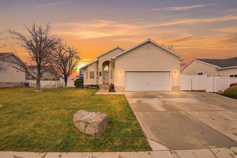 Photo of 154 E COVE RD, Saratoga Springs, UT 84045 (MLS # 2141703)