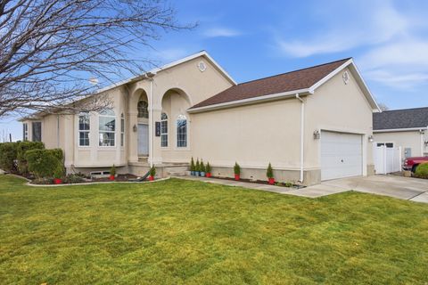 Tiny photo for 154 E COVE RD, Saratoga Springs, UT 84045 (MLS # 2141703)