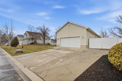 Tiny photo for 154 E COVE RD, Saratoga Springs, UT 84045 (MLS # 2141703)