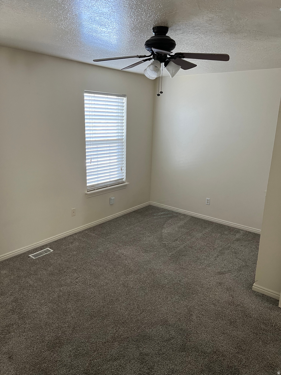 CREEKSIDE TOWNHOMES - Residential