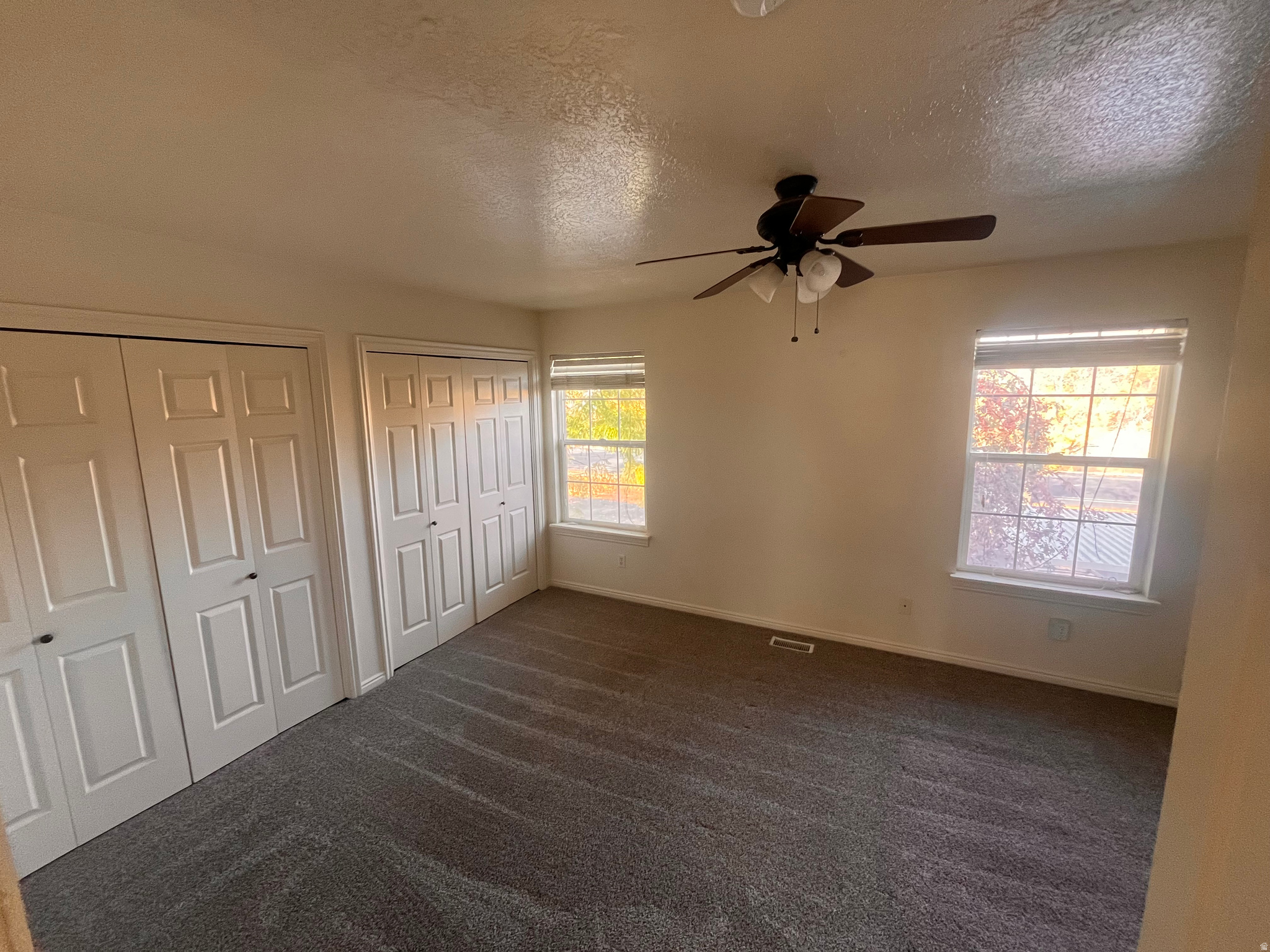 CREEKSIDE TOWNHOMES - Residential