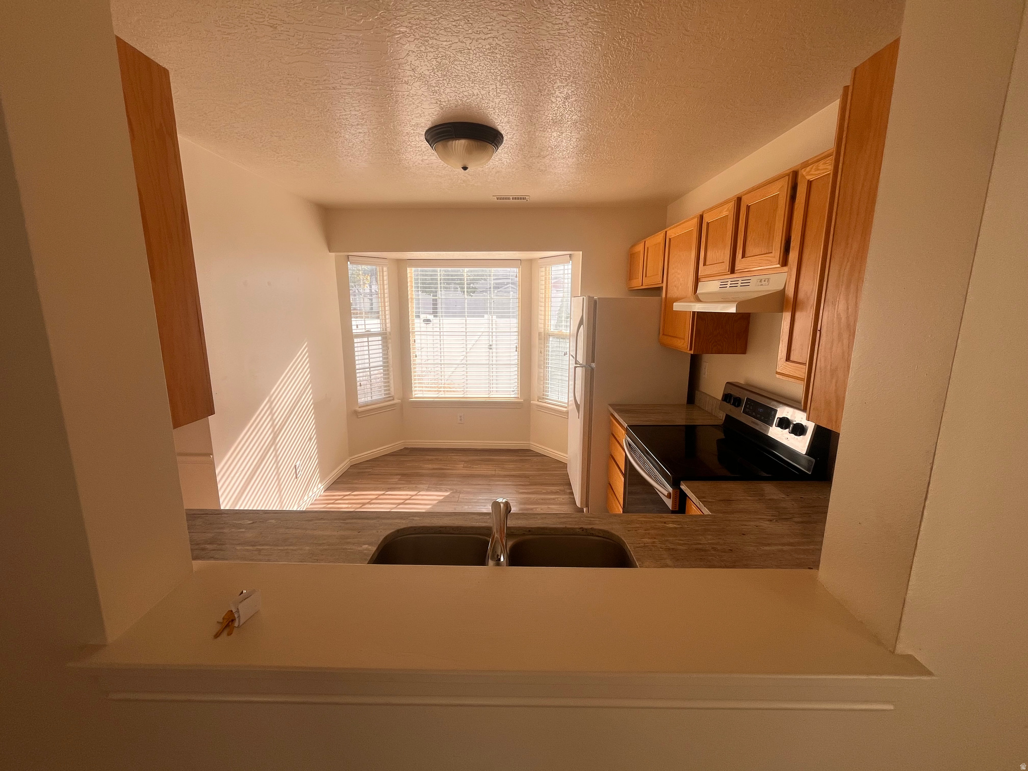 CREEKSIDE TOWNHOMES - Residential