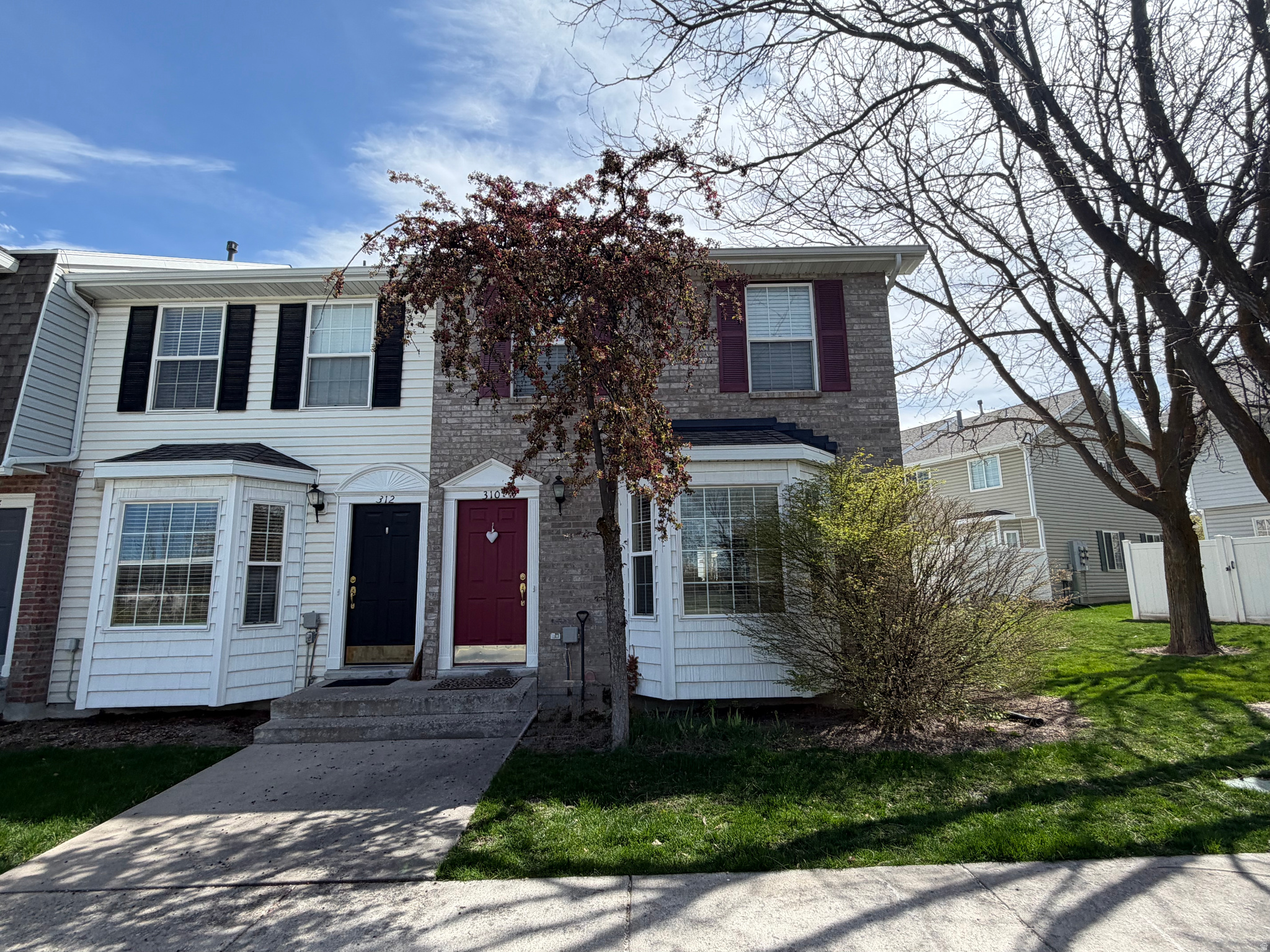 CREEKSIDE TOWNHOMES - Residential