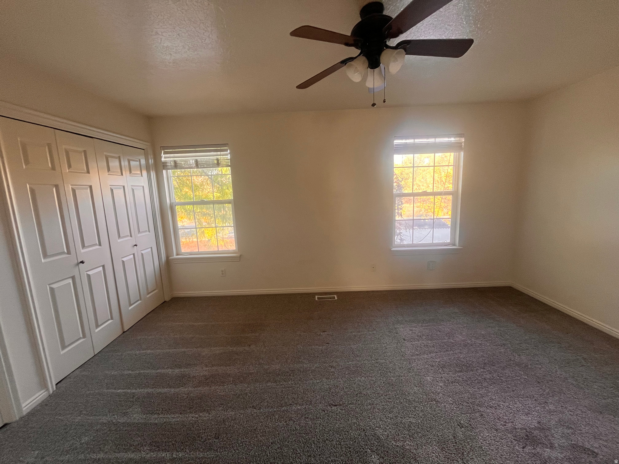 CREEKSIDE TOWNHOMES - Residential