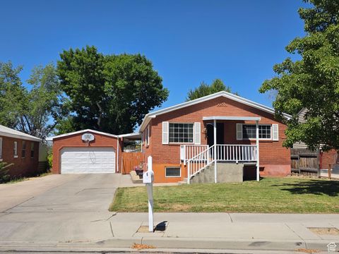 Photo of 1525 N 1250 W, Provo, UT 84604 (MLS # 2098549)