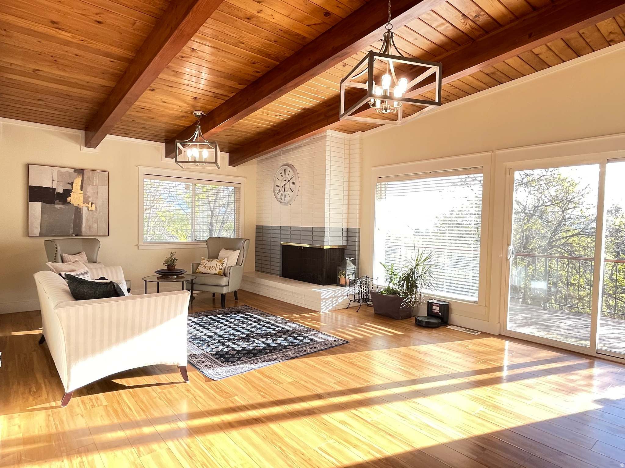 UPLAND TERRA - Residential