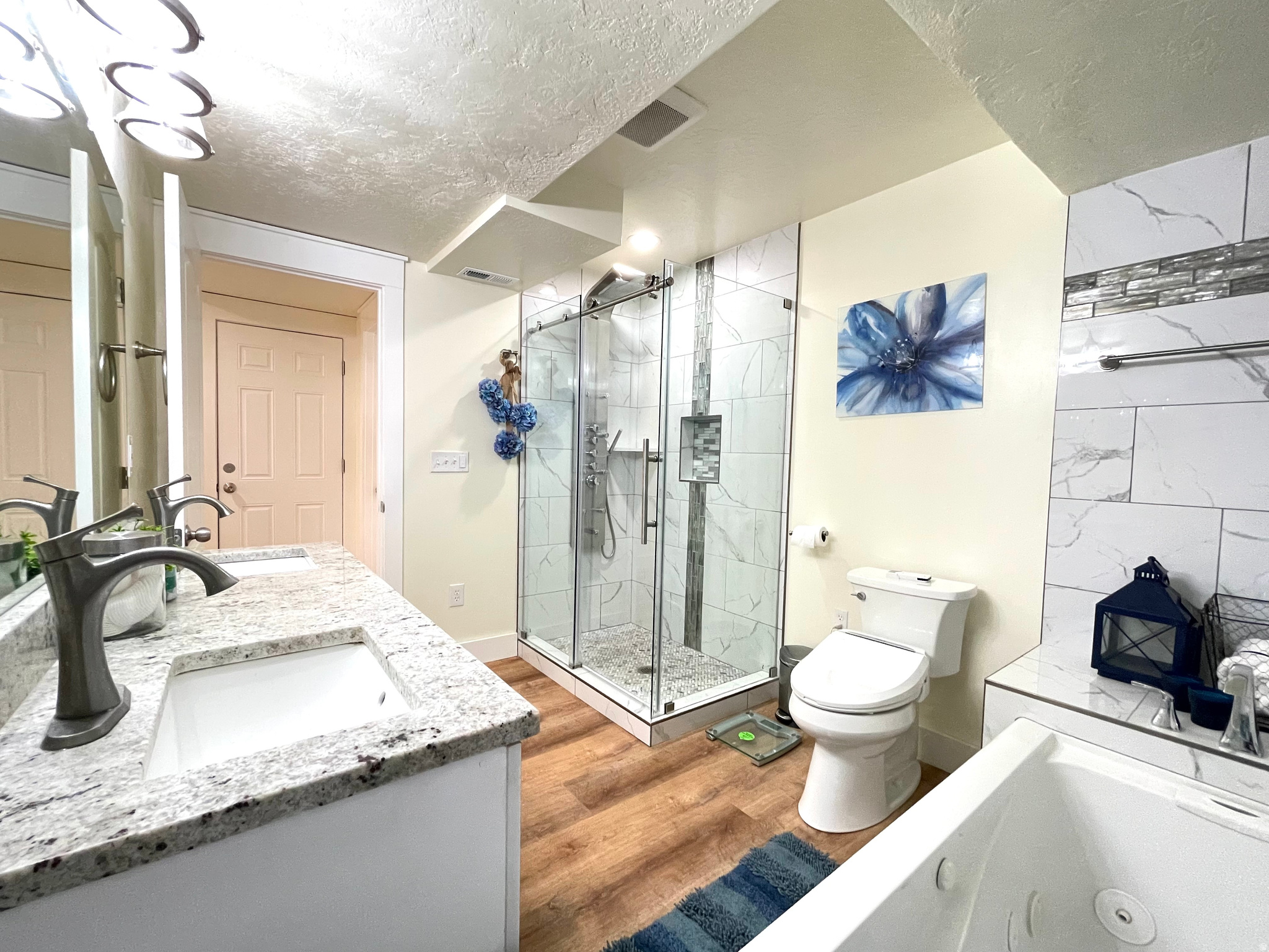 UPLAND TERRA - Residential