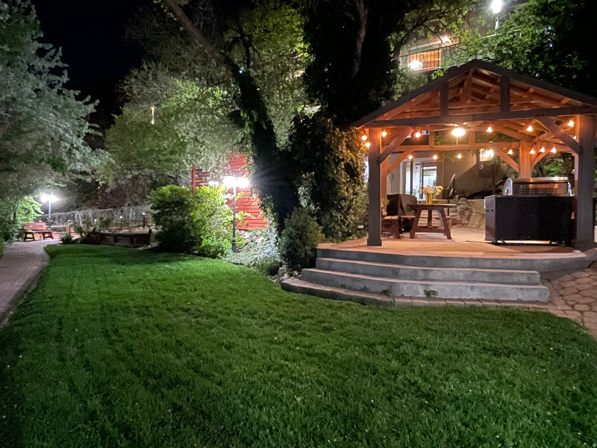 UPLAND TERRA - Residential