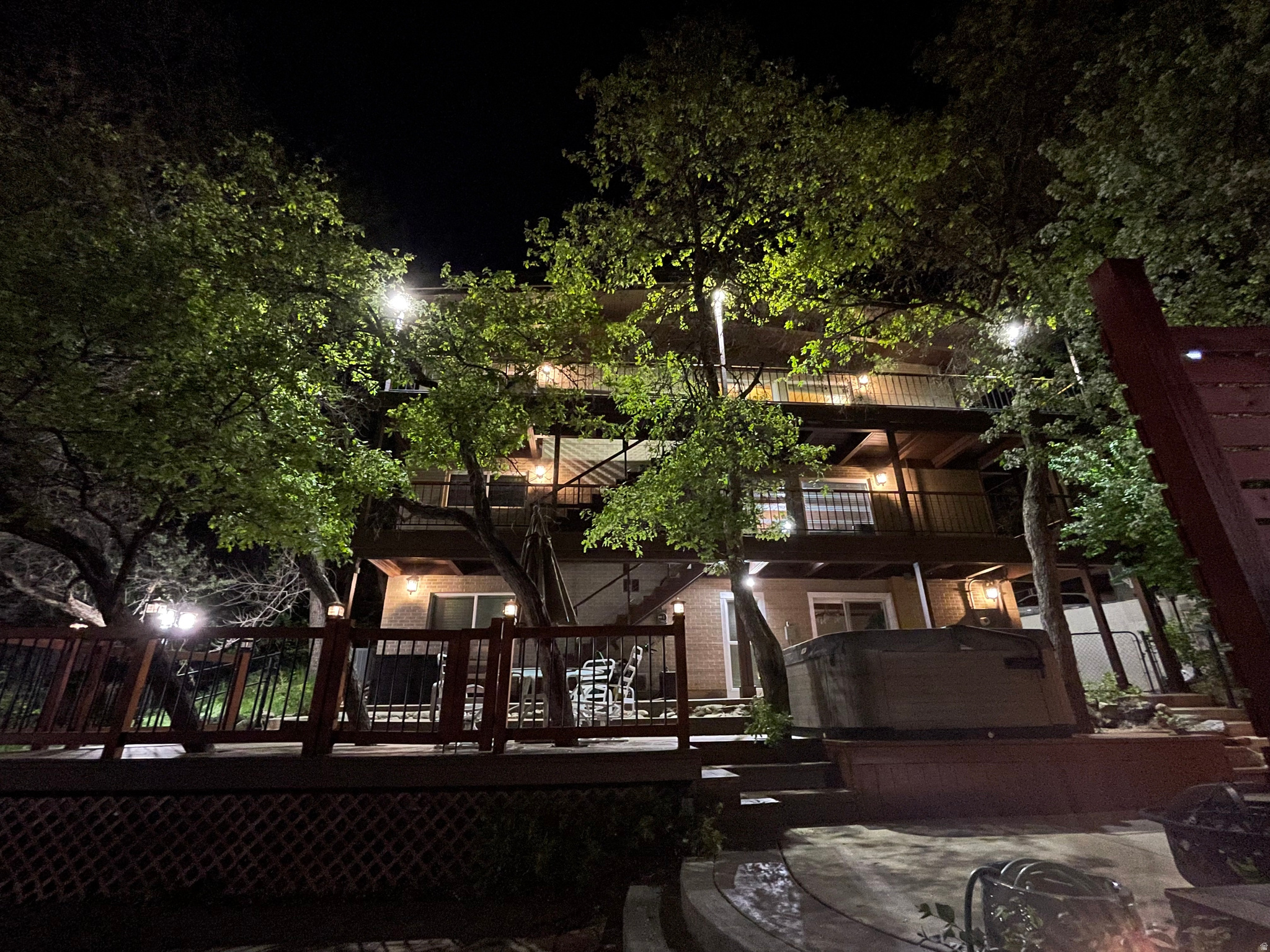 UPLAND TERRA - Residential