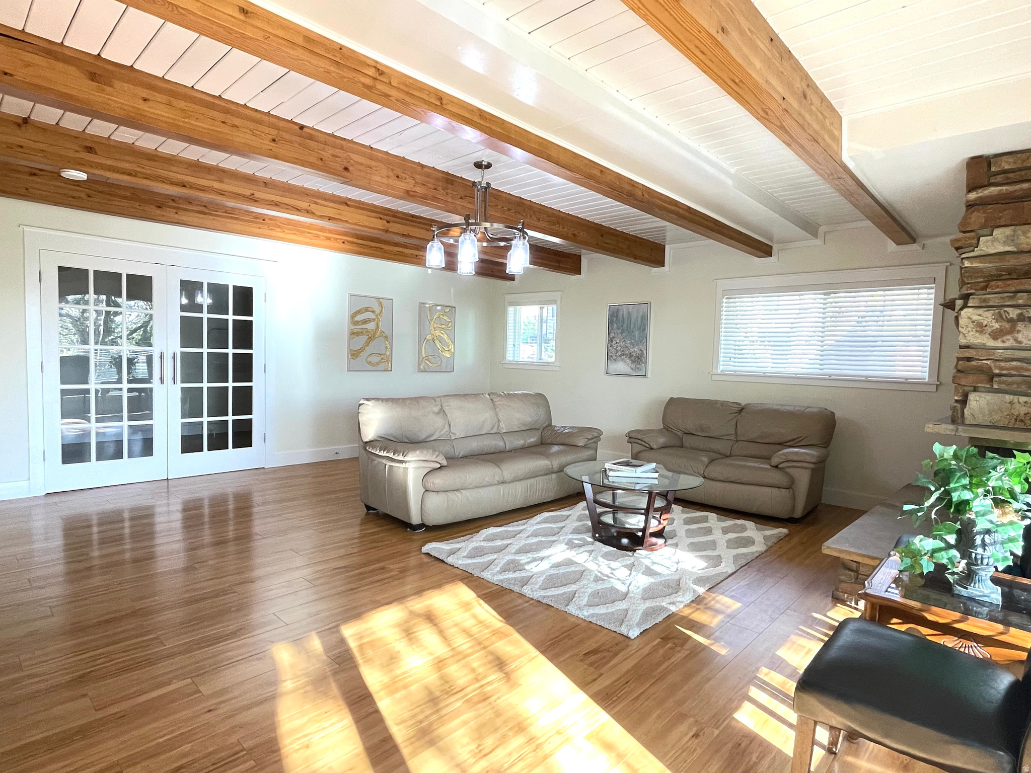 UPLAND TERRA - Residential