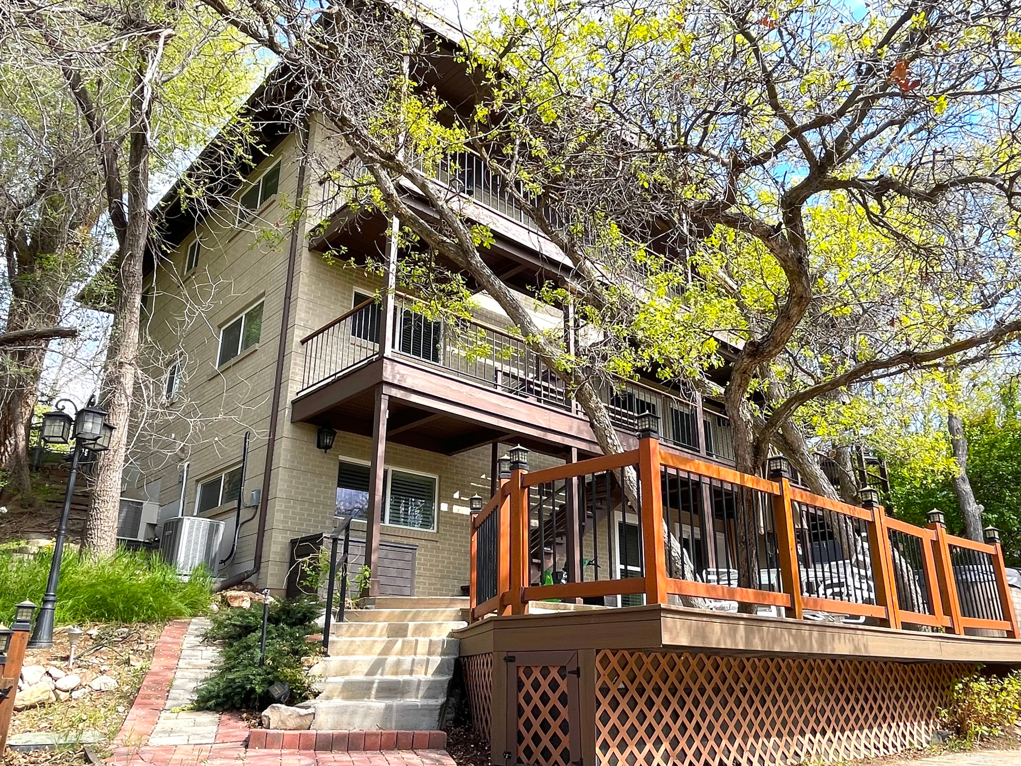 UPLAND TERRA - Residential