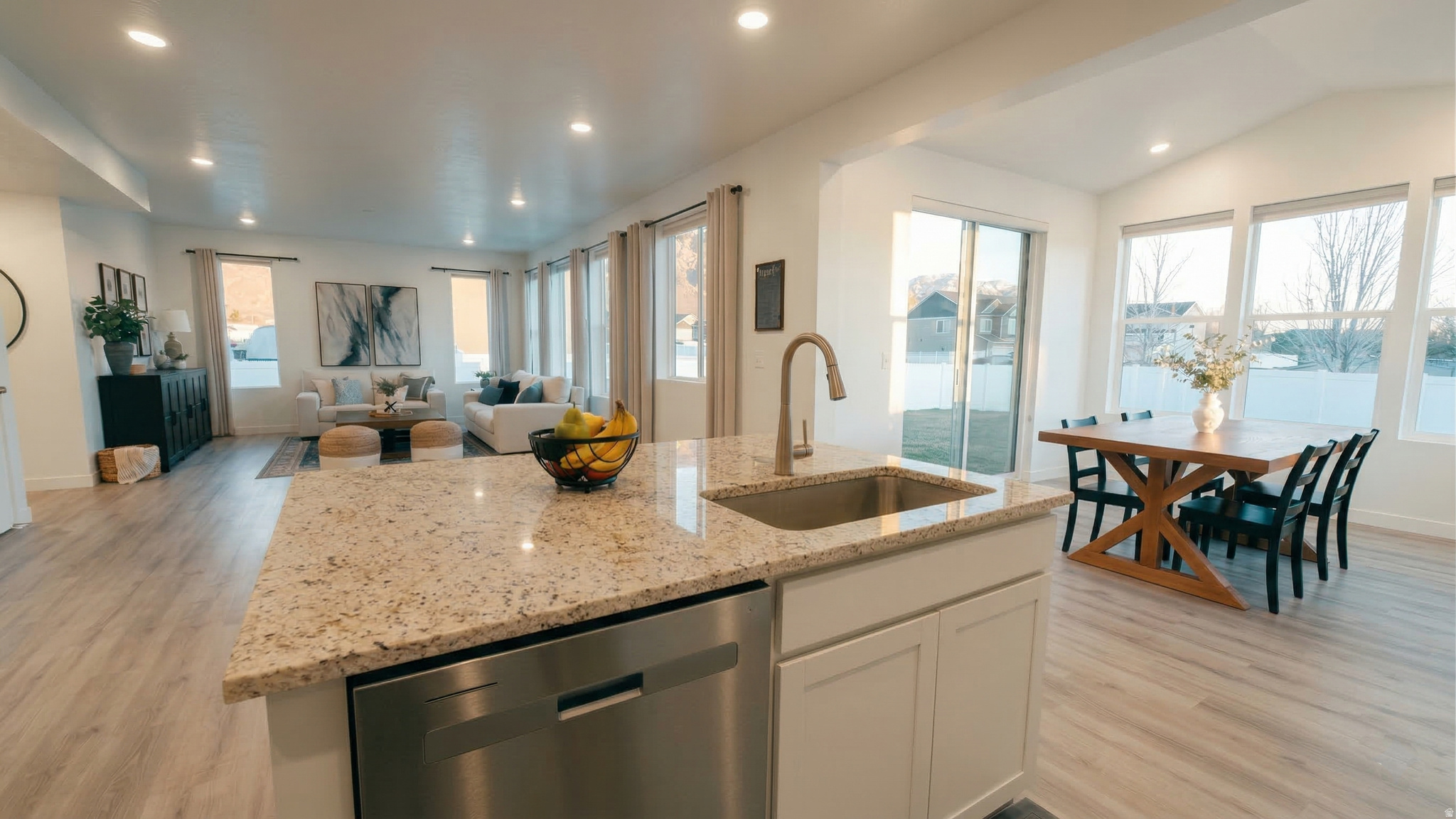 MONTGOMERY FARMS - Residential