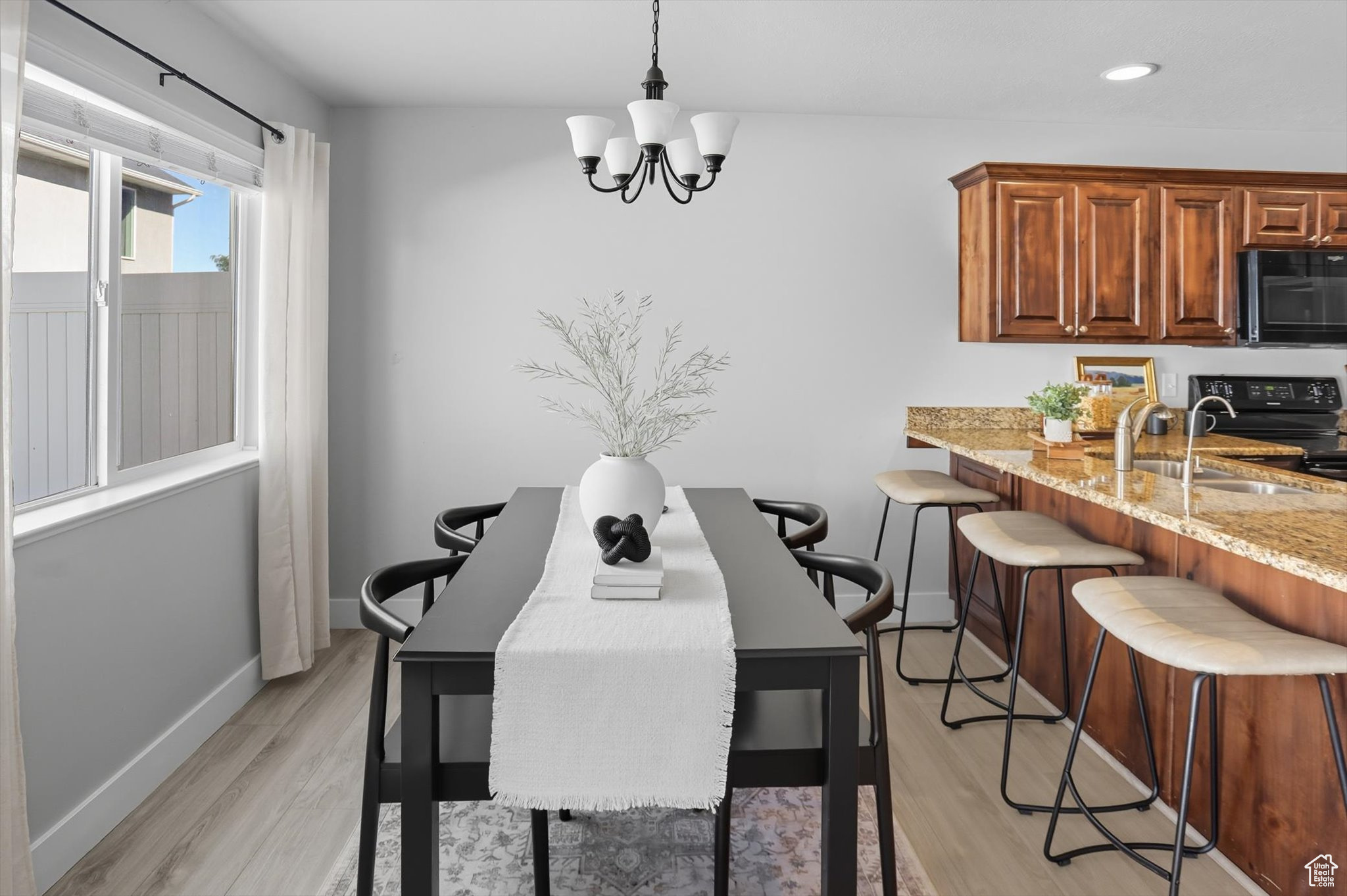 STOKER GARDENS - Residential