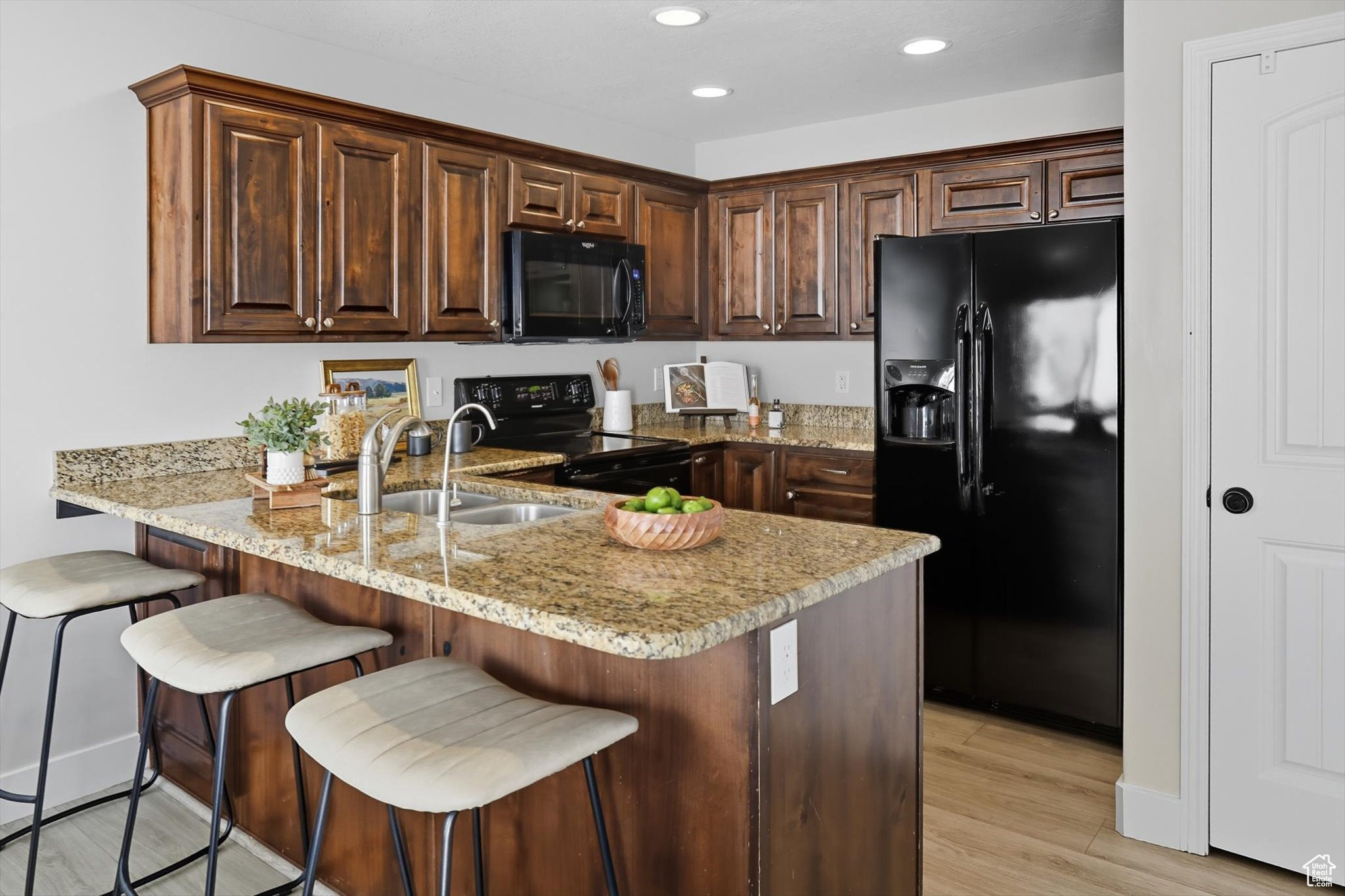 STOKER GARDENS - Residential