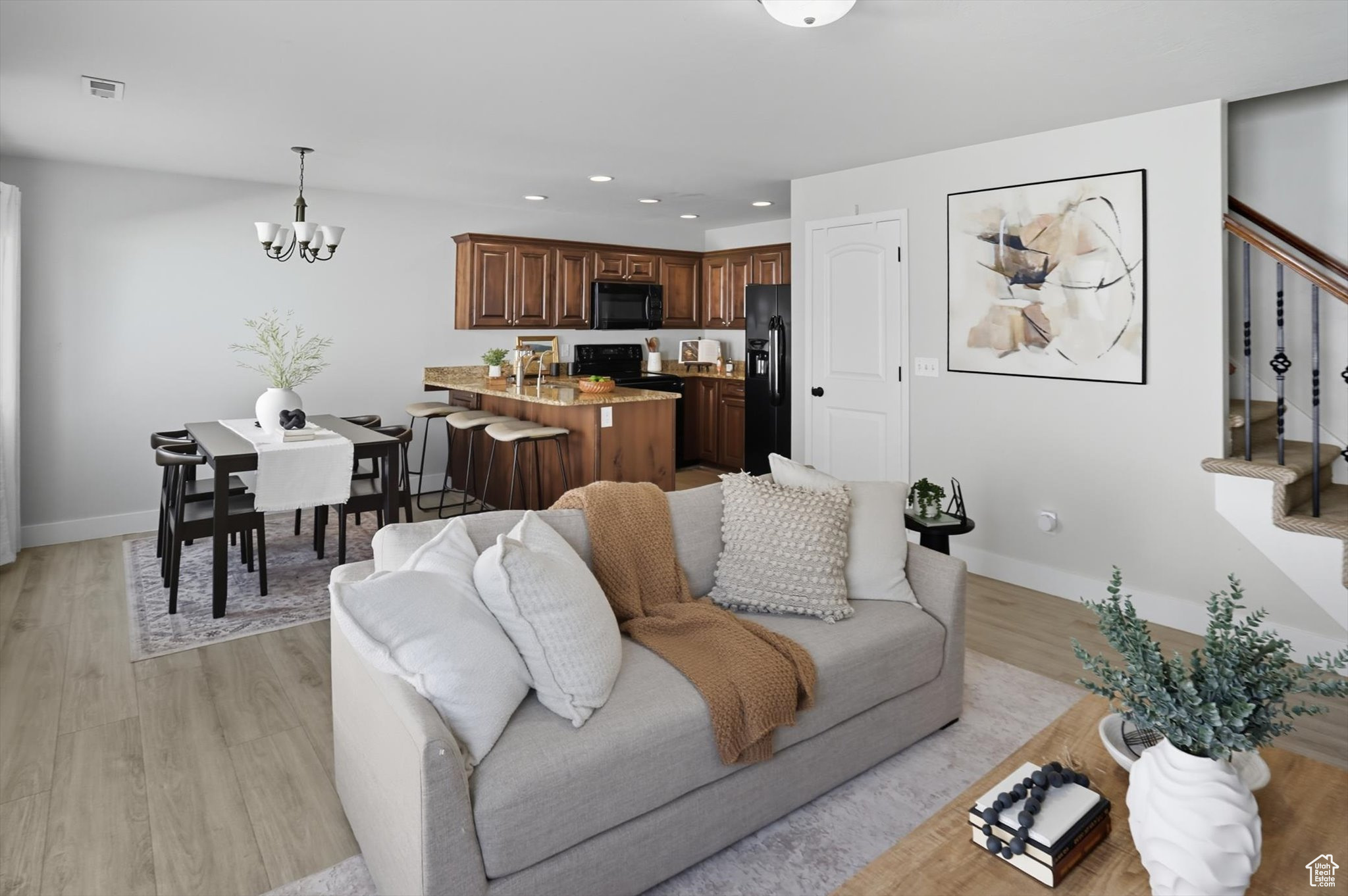 STOKER GARDENS - Residential