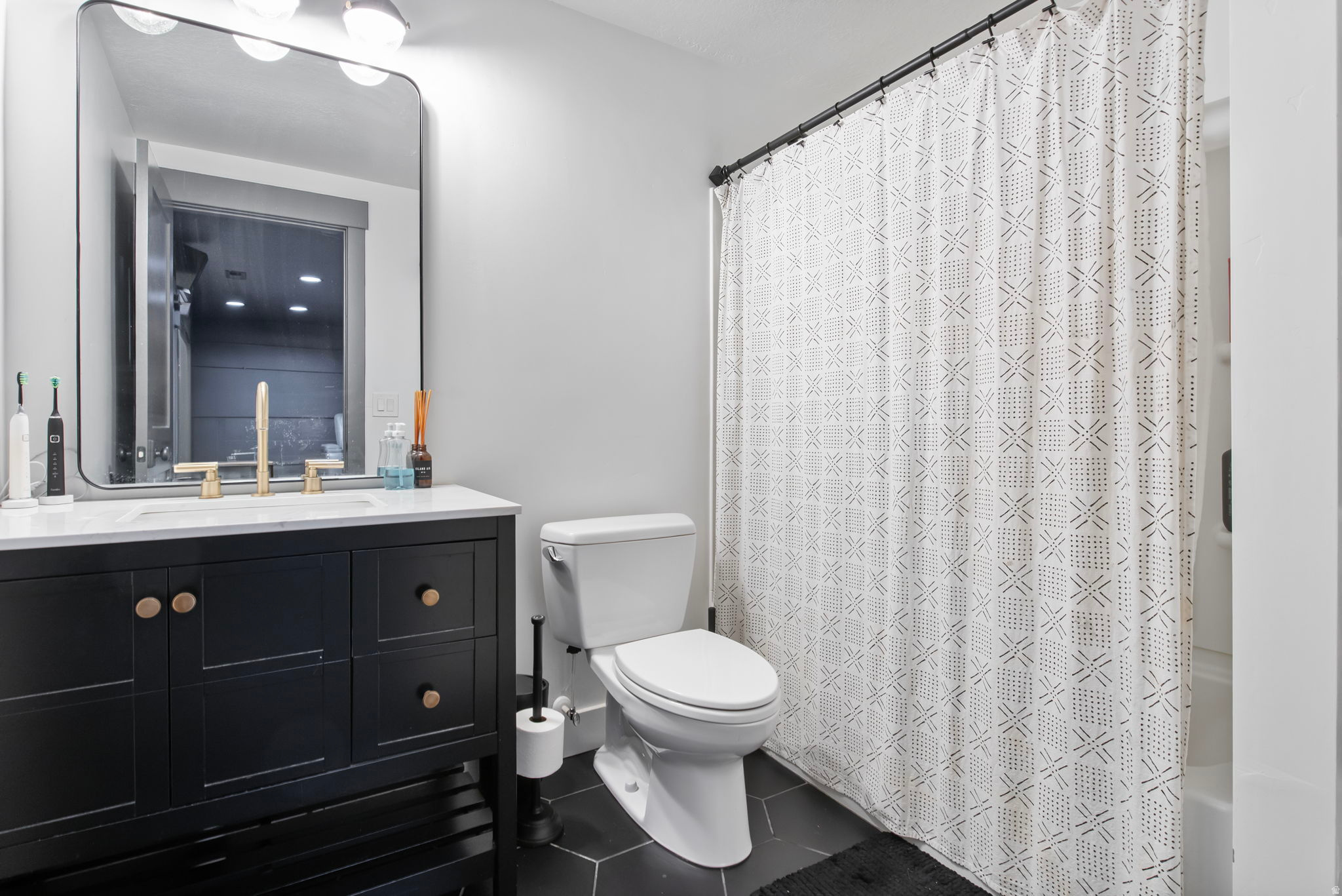 OLD FARM ESTATES - Residential