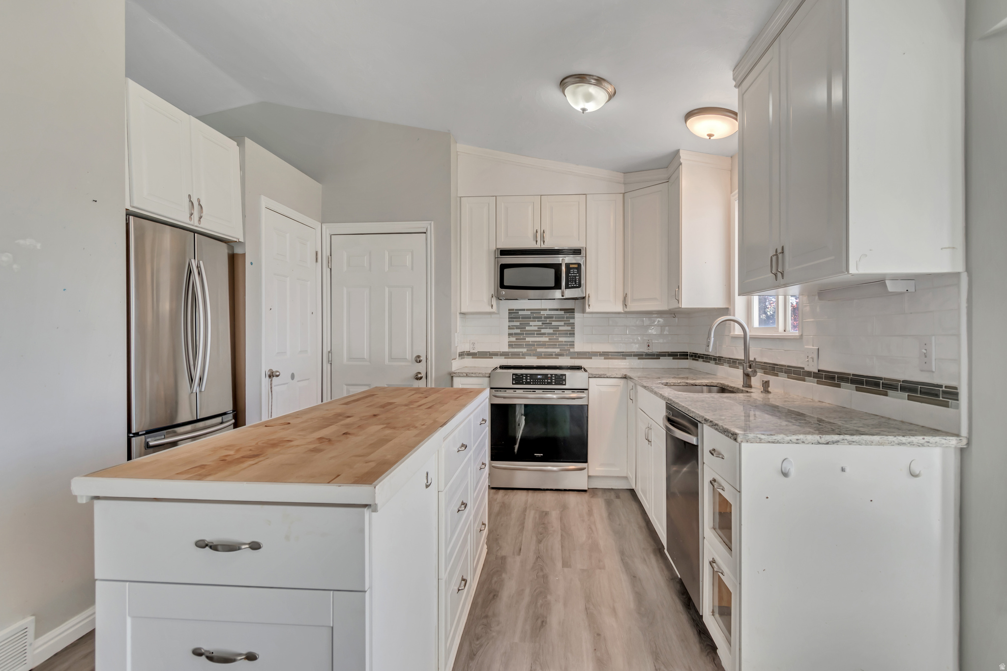 HIGHLANDS - Residential