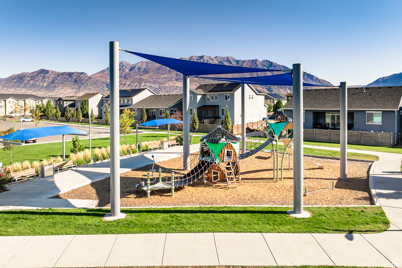 SPRINGS WATERS EDGE - Residential