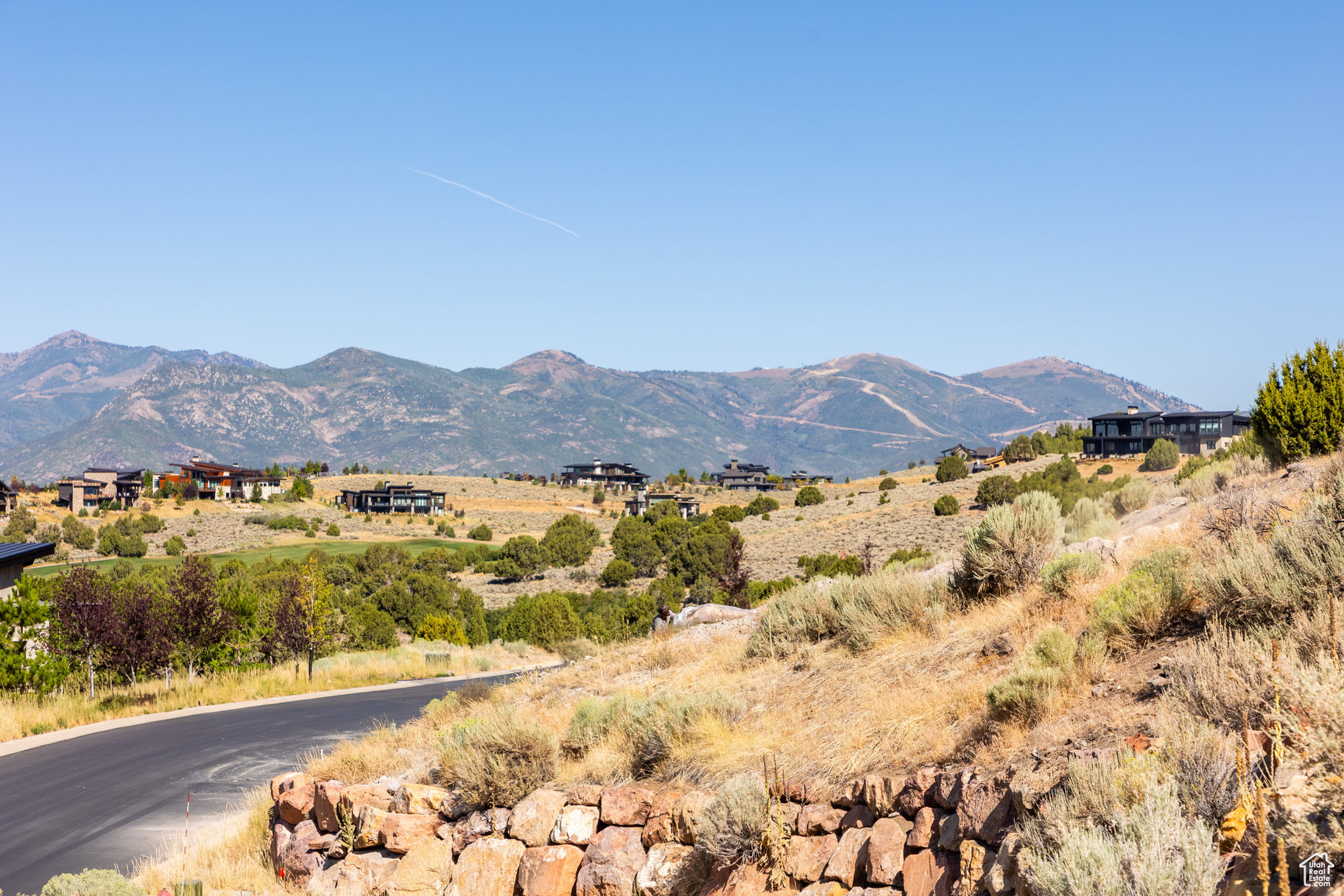 RED LEDGES - Land