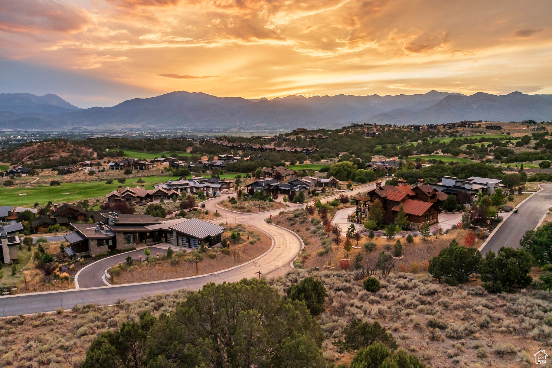 RED LEDGES - Land