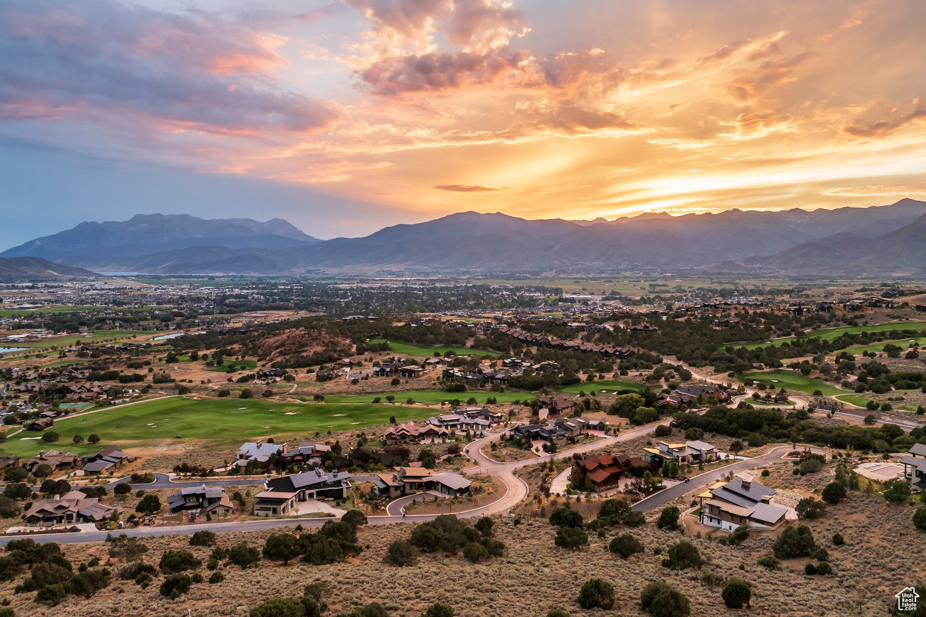 RED LEDGES - Land