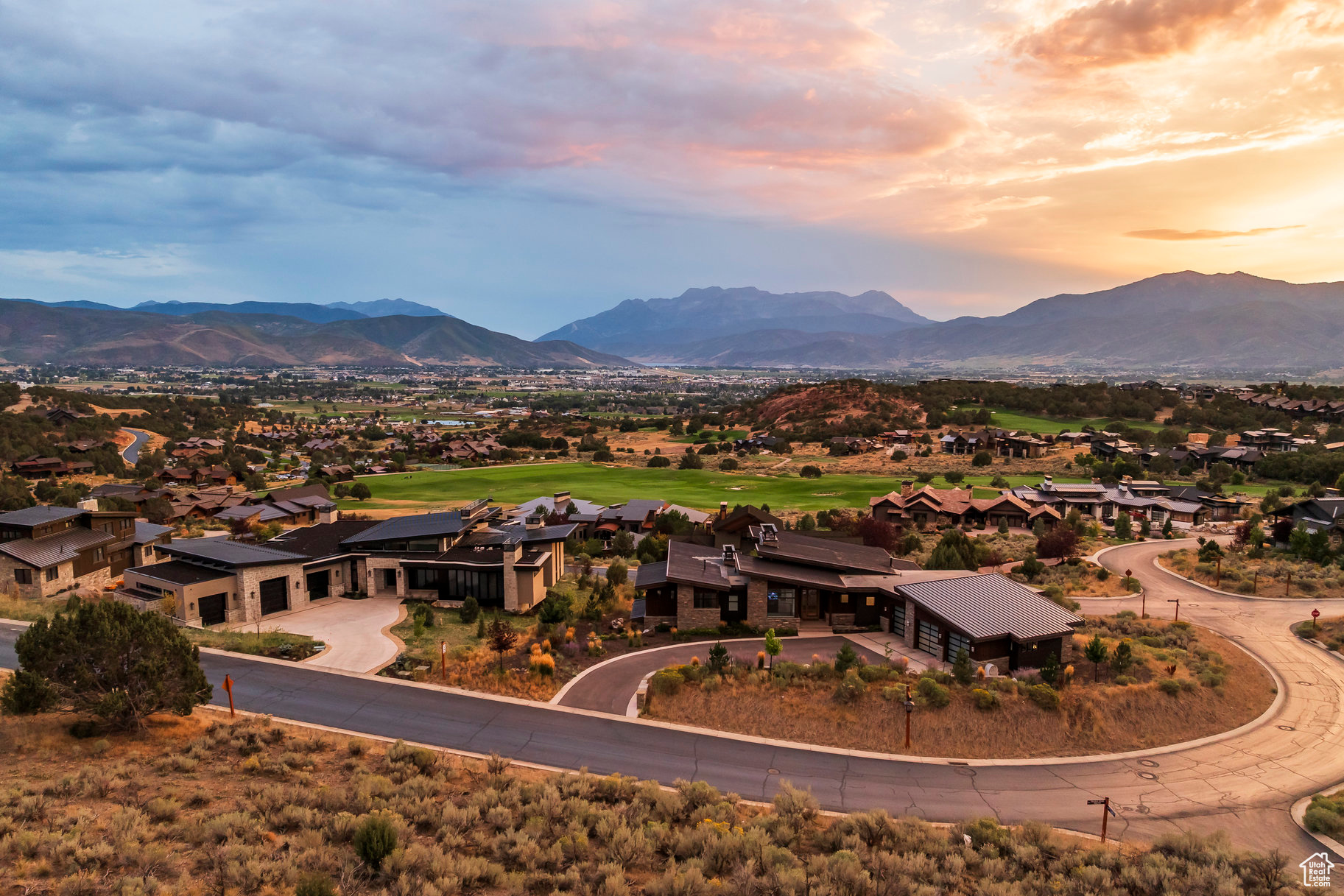 RED LEDGES - Land