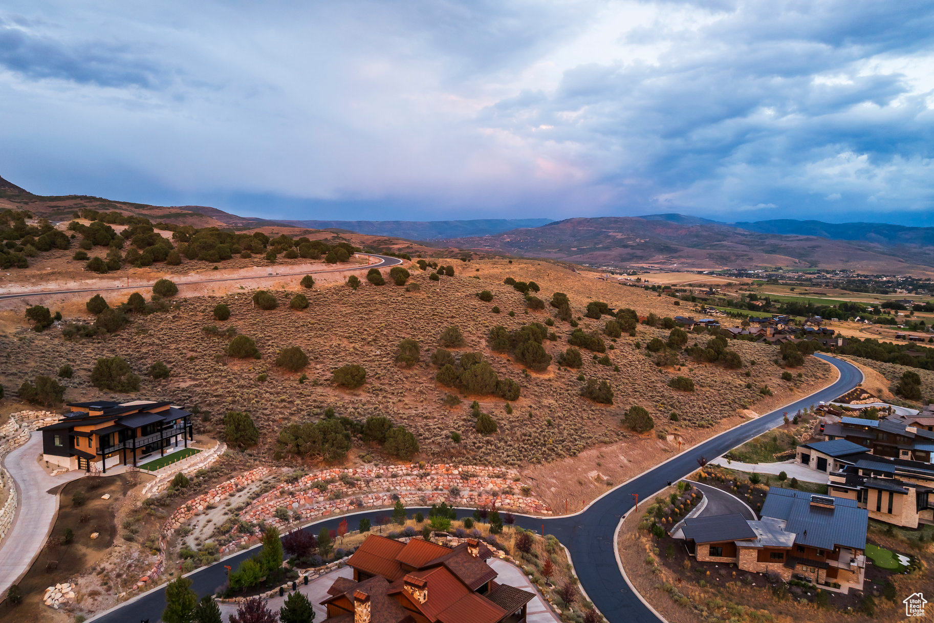 RED LEDGES - Land