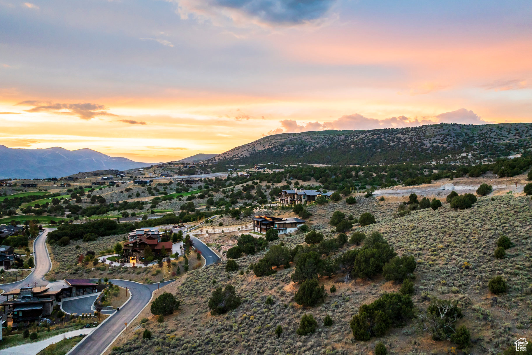 RED LEDGES - Land