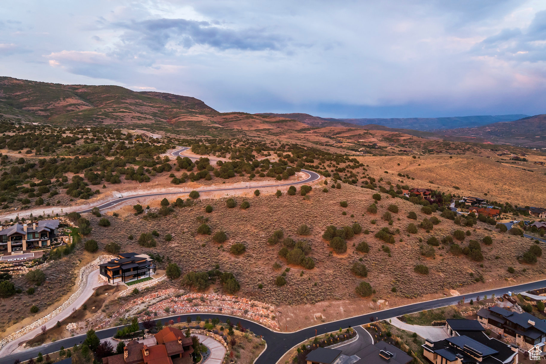 RED LEDGES - Land