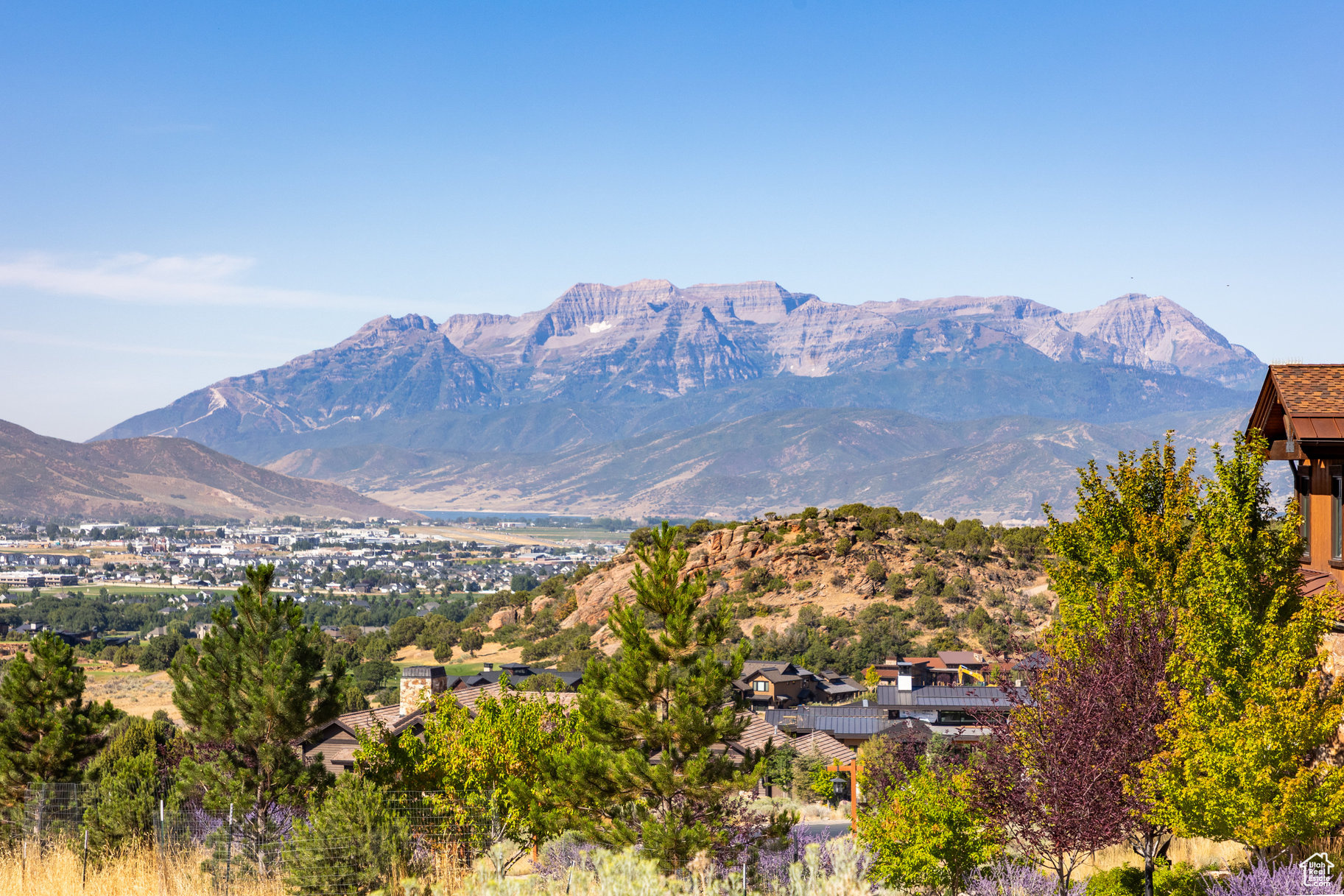 RED LEDGES - Land