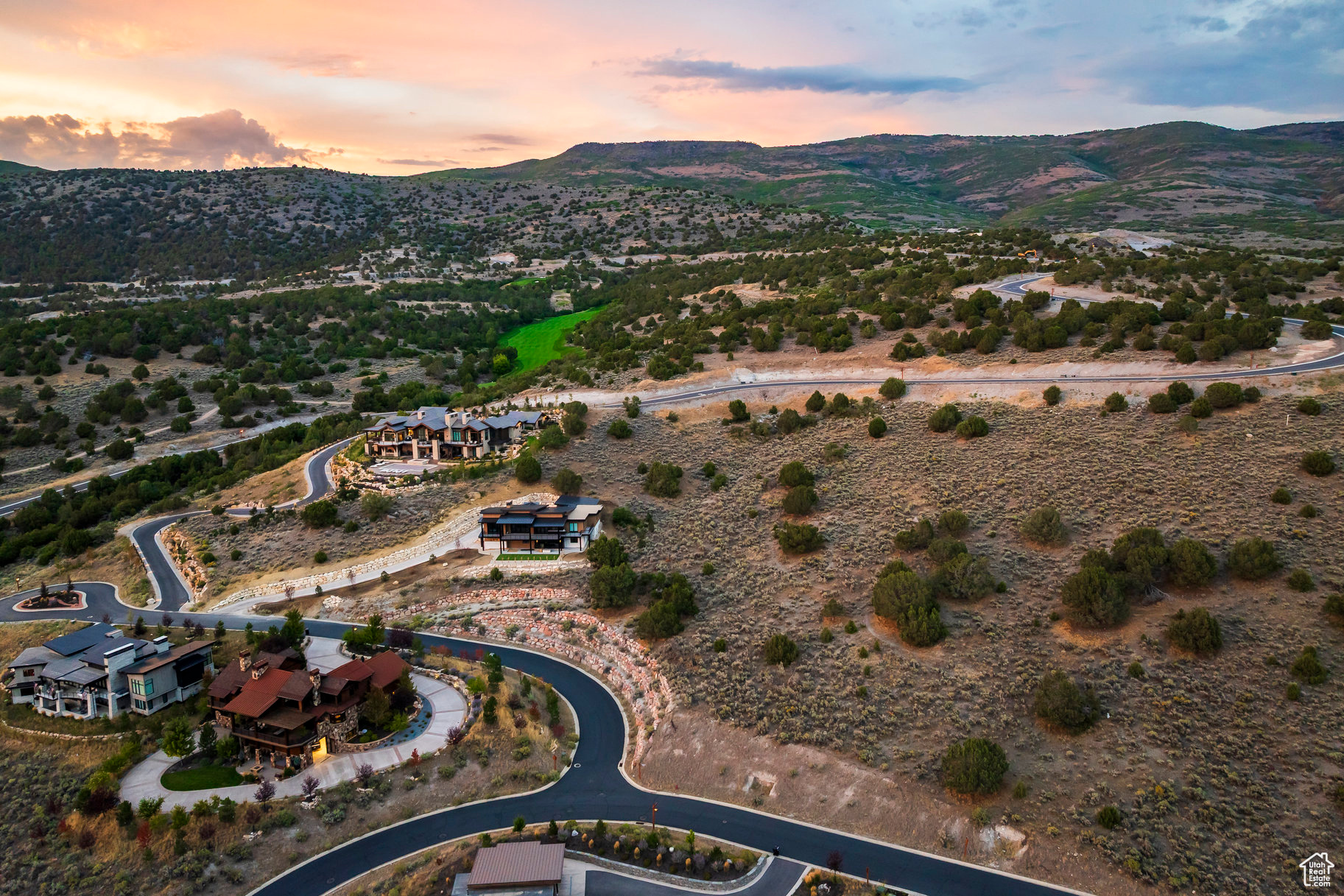 RED LEDGES - Land