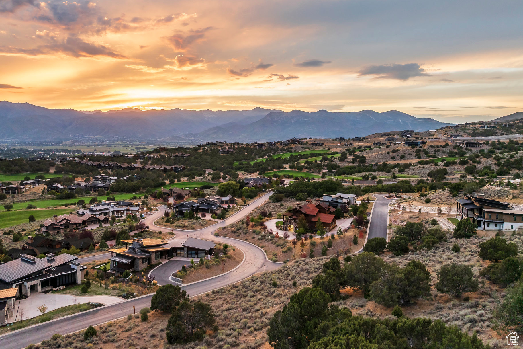 RED LEDGES - Land