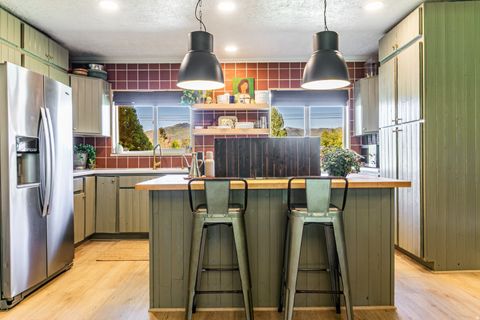 Tiny photo for 478 S 7600 E, Huntsville, UT 84317 (MLS # 2159552)