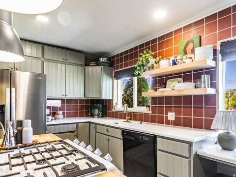 Tiny photo for 478 S 7600 E, Huntsville, UT 84317 (MLS # 2159552)