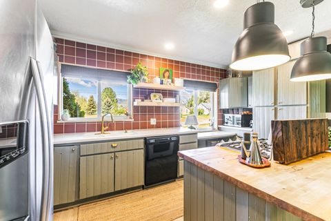 Tiny photo for 478 S 7600 E, Huntsville, UT 84317 (MLS # 2159552)