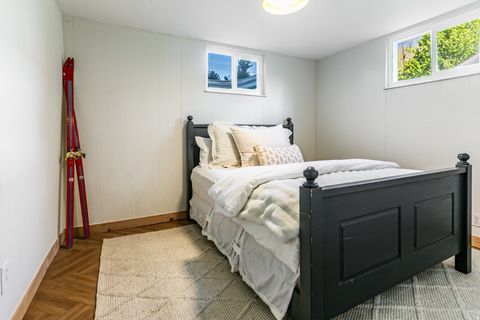 Tiny photo for 478 S 7600 E, Huntsville, UT 84317 (MLS # 2159552)
