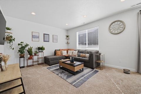 Tiny photo for 2126 W LYDIA LN, Syracuse, UT 84075 (MLS # 2146862)