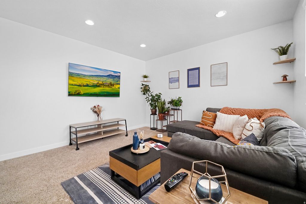 Photo of 2126 W LYDIA LN, Syracuse, UT 84075 (MLS # 2146862)