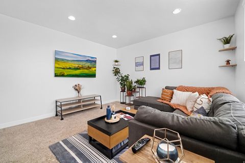 Tiny photo for 2126 W LYDIA LN, Syracuse, UT 84075 (MLS # 2146862)