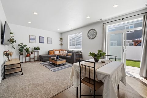 Tiny photo for 2126 W LYDIA LN, Syracuse, UT 84075 (MLS # 2146862)