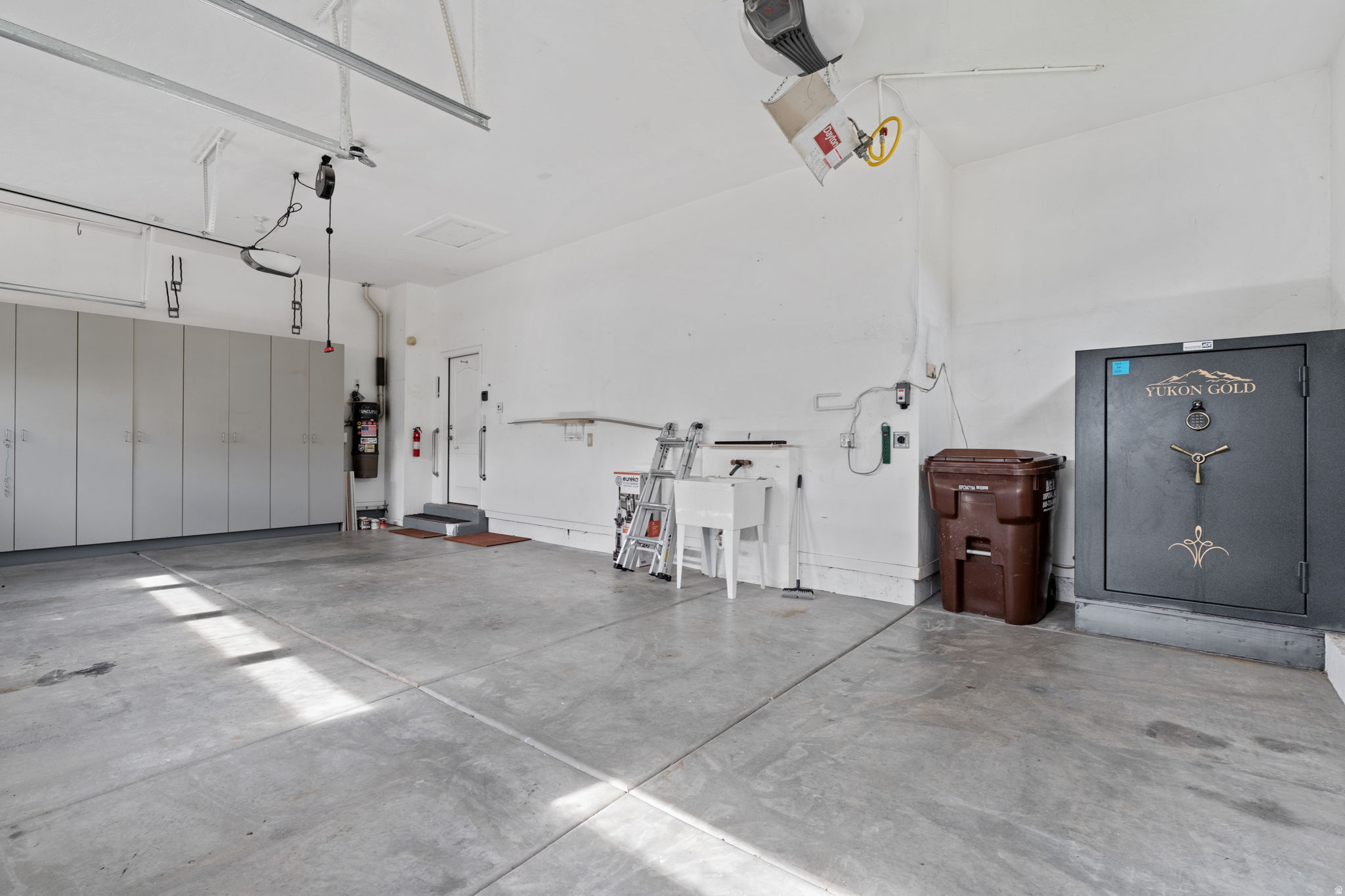 VILLAGE ON THE GREEN - Residential