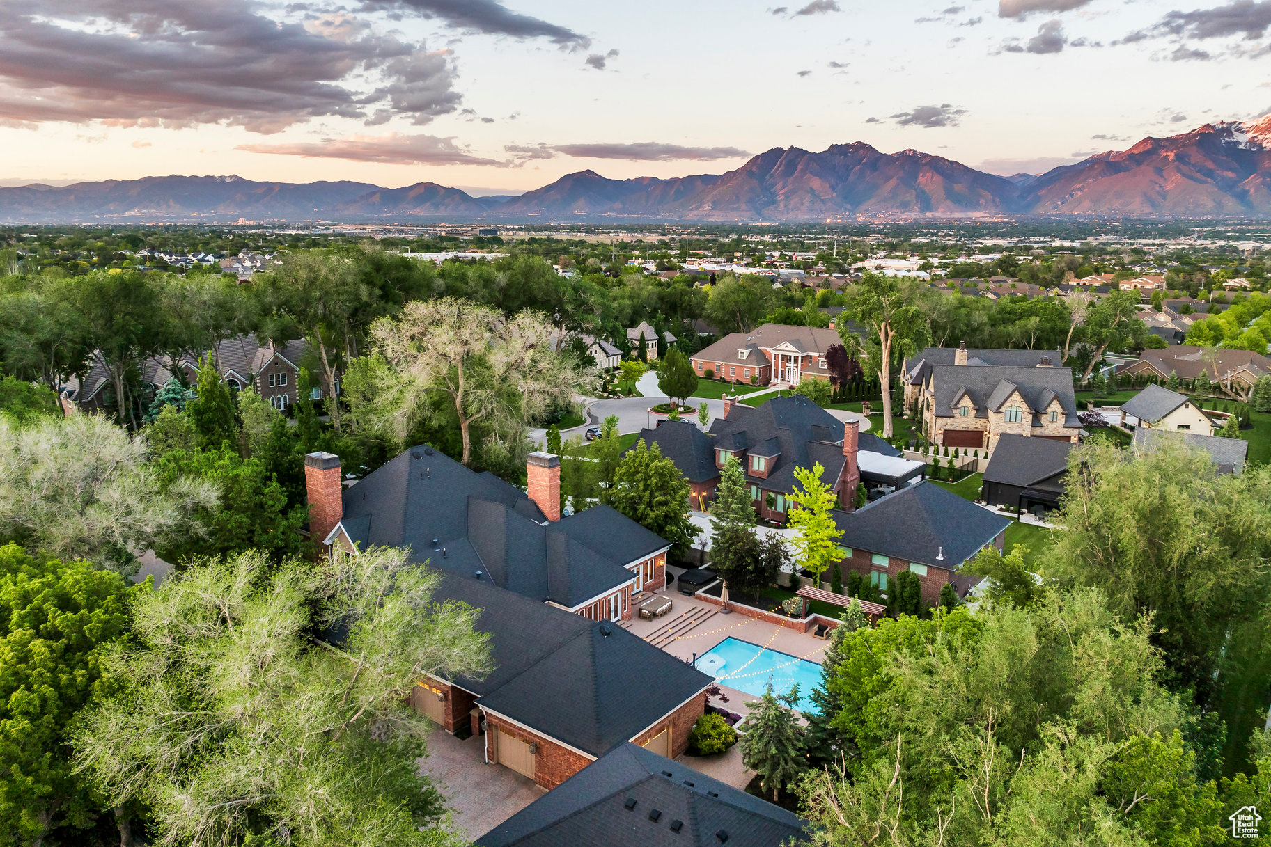 GROVE PARK HOA - Residential